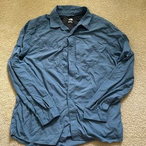 The North Face men’s button down long sleeve shirt LARGE